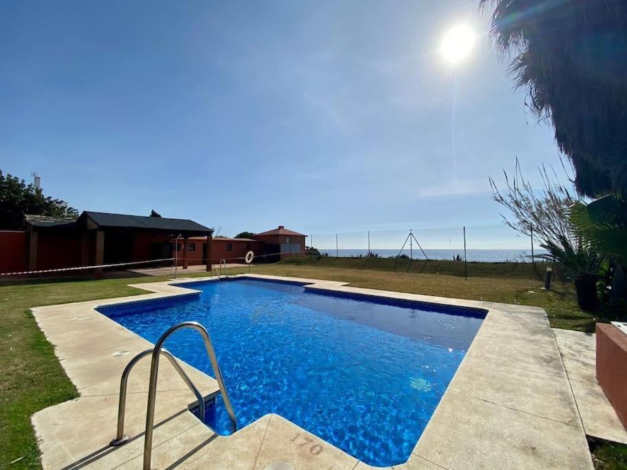 Exclusive Beachfront Penthouse Almayate Alto Zewnętrze zdjęcie
