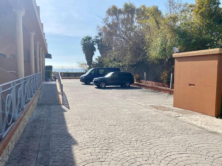 Exclusive Beachfront Penthouse Almayate Alto Zewnętrze zdjęcie